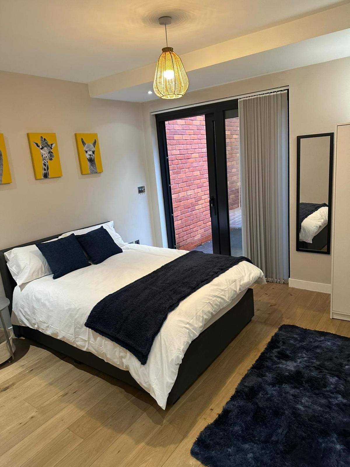 Richardson Deluxe Apartments - 3 Bed London Bagian luar foto